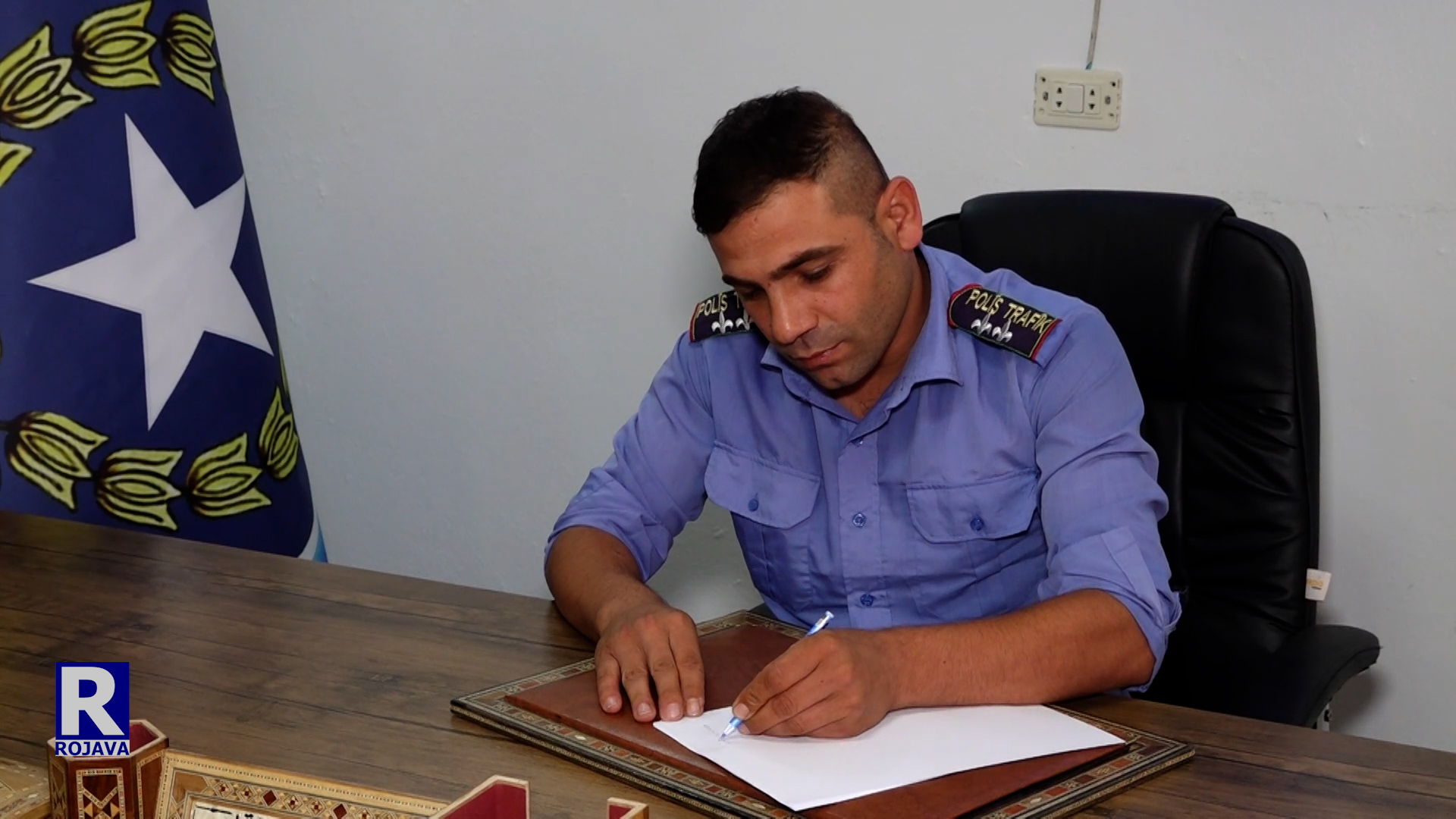 قامشلو.. ازدحام مروري مكثف والترافيك يوضح التدابير التي اتخذتها