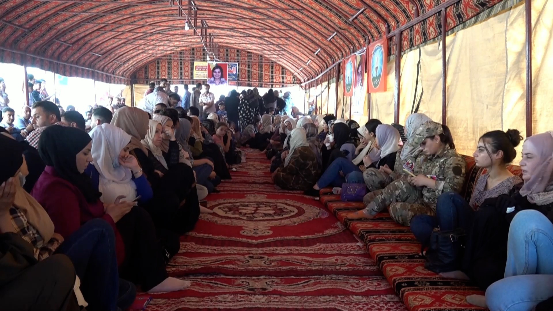 مجلسا الرقة المدنيّ والتشريعي يقدمان واجب العزاء لأسرة الشهيدة سهام بوزان