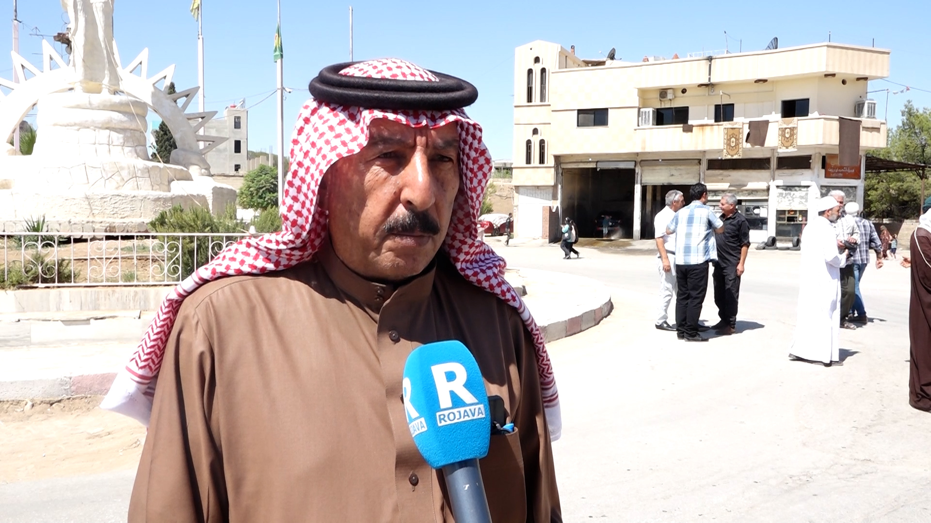 شيوخ ووجهاء عشائر في ناحية عامودا يؤكدون دعمهم لقوات سوريا الديمقراطية في مواجهات مخططات الفتنة