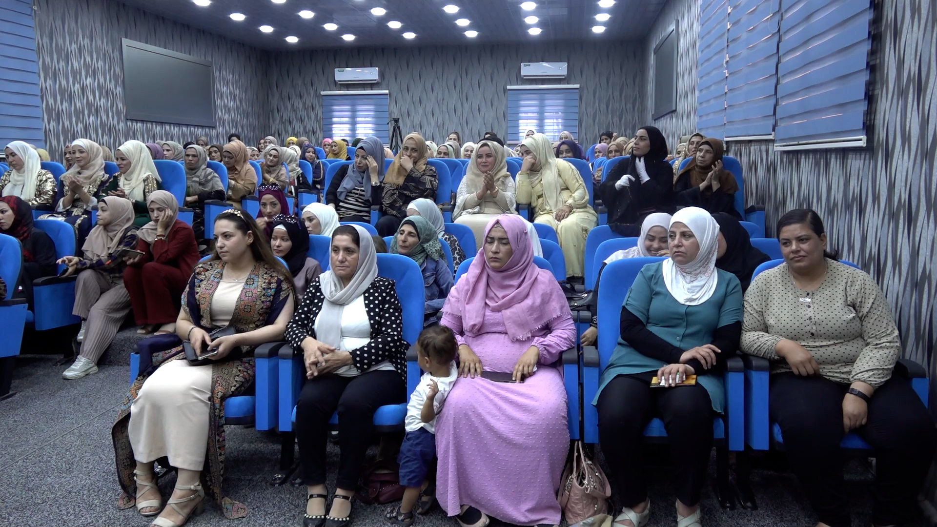 MAMOSTEYÊN JIN YÊN REQAYÊ PERWERDEYA XWE BI DAWÎ KIRIN